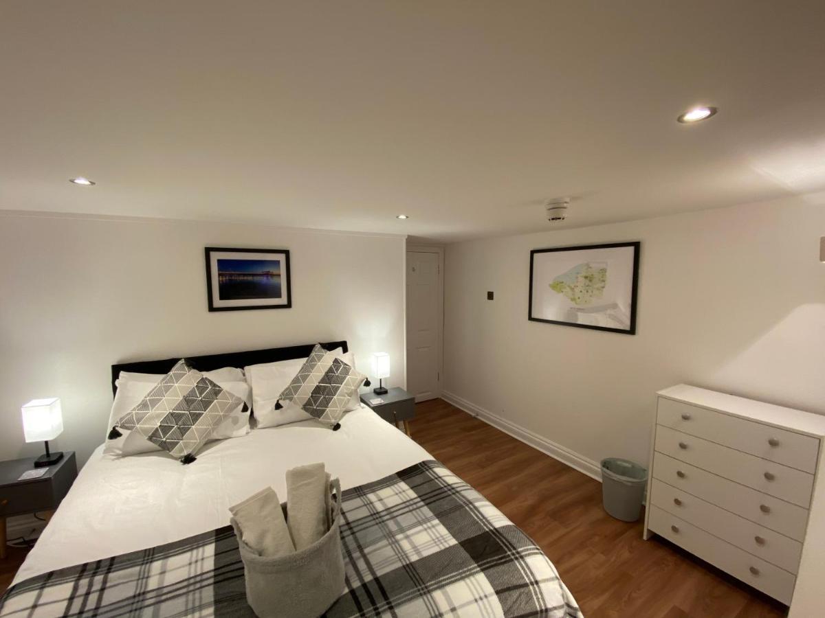 Westons Hideaway, 2 Bed, Free Parking, 6 Mins Walk To Beach, Exterior photo